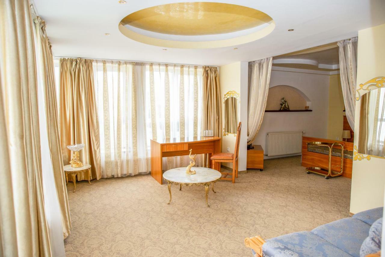 Hotel Roco Izvin Eksteriør billede
