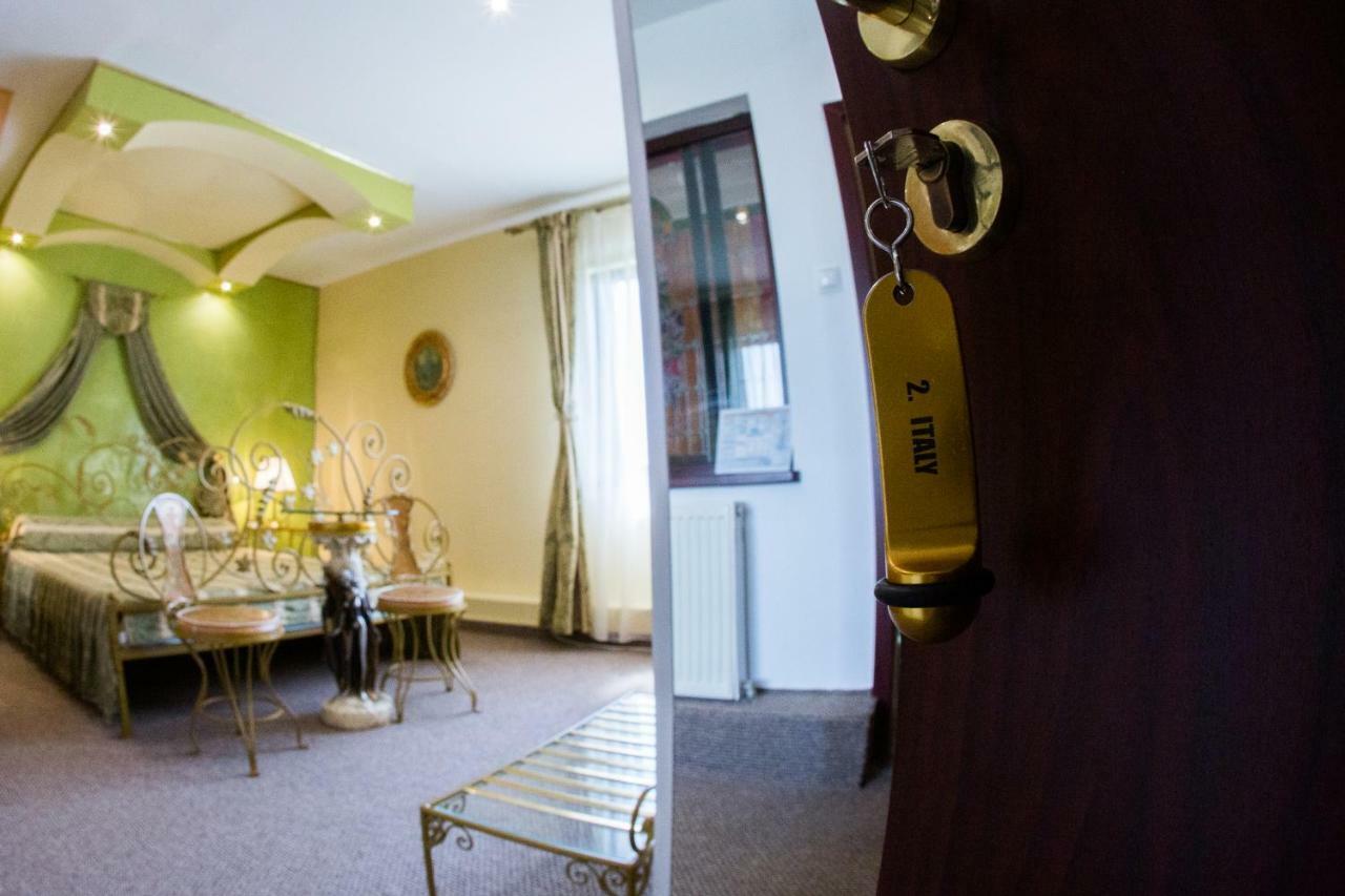 Hotel Roco Izvin Eksteriør billede